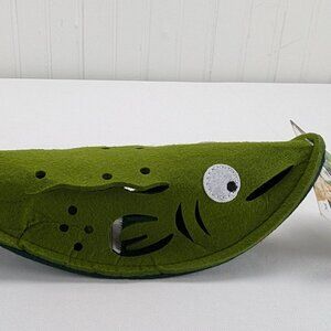 Ware Pet Products Catnip Stuffer Fish Cat Toy Green with Black Feather Tail New